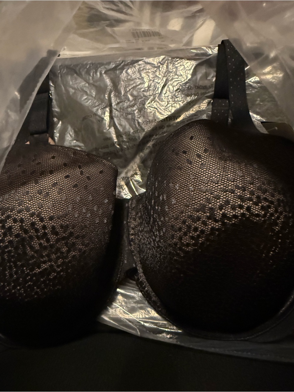 Wacoal Black Lace-Textured Molded Bra Size 40C
